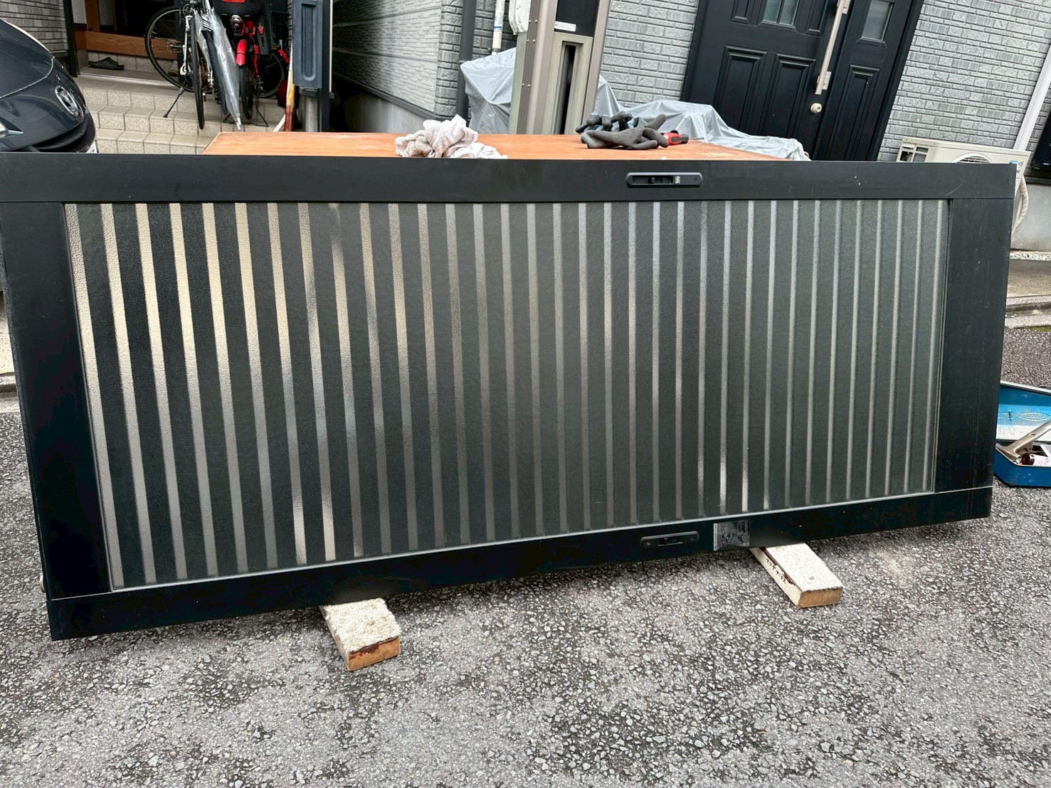 玄関ドア(修理前)